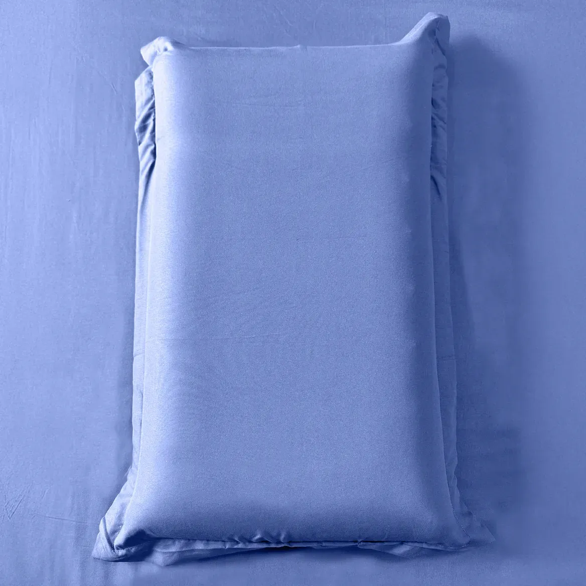 Combo Cubre Colchón Impermeable King + Juego Sábanas King Azul 600 Hilos Premium Liso