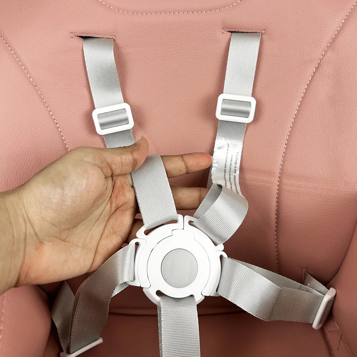 Silla Alta Para Bebé Dakota Seguridad Arnés 5 Puntos Patas De Caño Imitación Madera Color Rosa