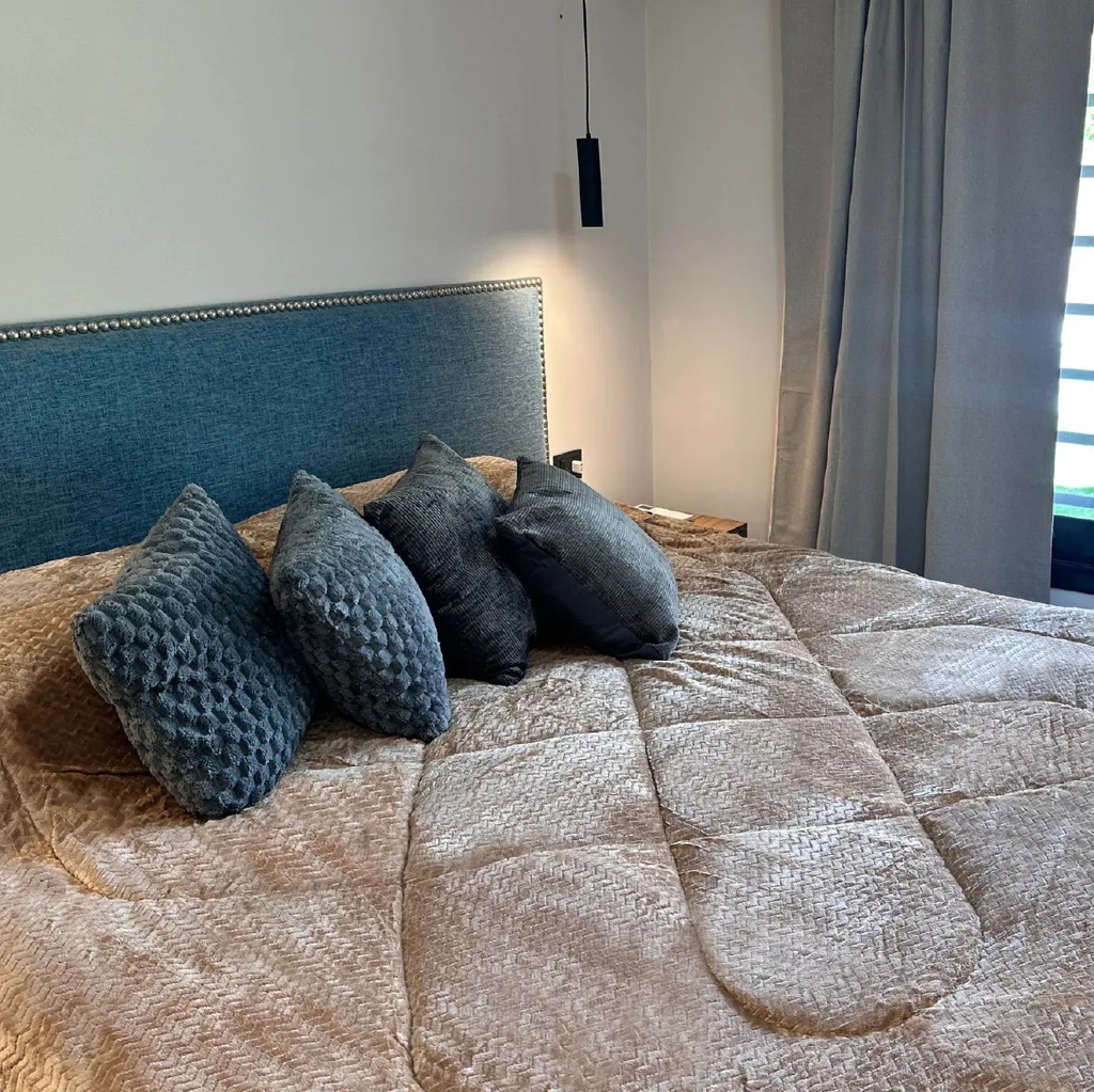 [FRA004 BEIGE - 727373186192] Frazada Acolchado King 200x230cm Dakota Algodón Poliéster Suave y Cálido Color Beige FRA004